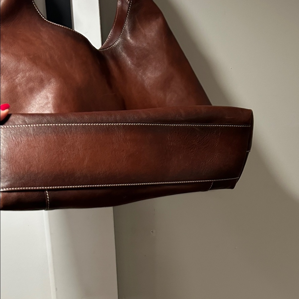 Sophisticated Brown Leather Tote by Cavalcanti - Picture 4 of 6